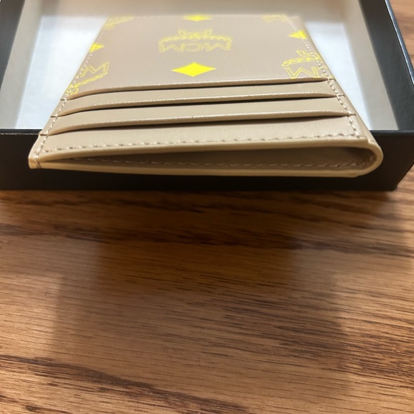 MCM Color Splash Card Case All Inclusive 
NWT - Picture 3 of 6